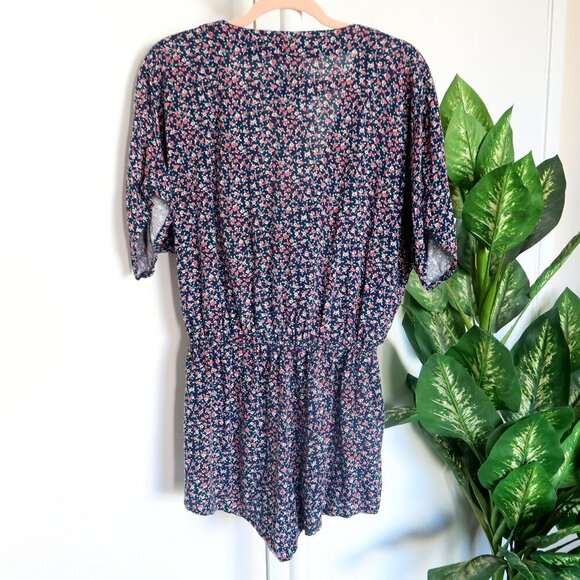 Rails Minka Navy Blue & Pink Short Sleeve V-neck Front Key-hole & Tie Romper M - Picture 9 of 16